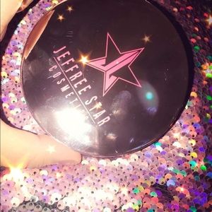 Highlighter-crystal ball